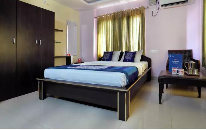 Maruthi Residency Inn & Restaurant Hyderabad Bagian luar foto